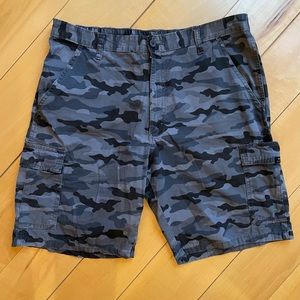 Wrangler cargo shorts